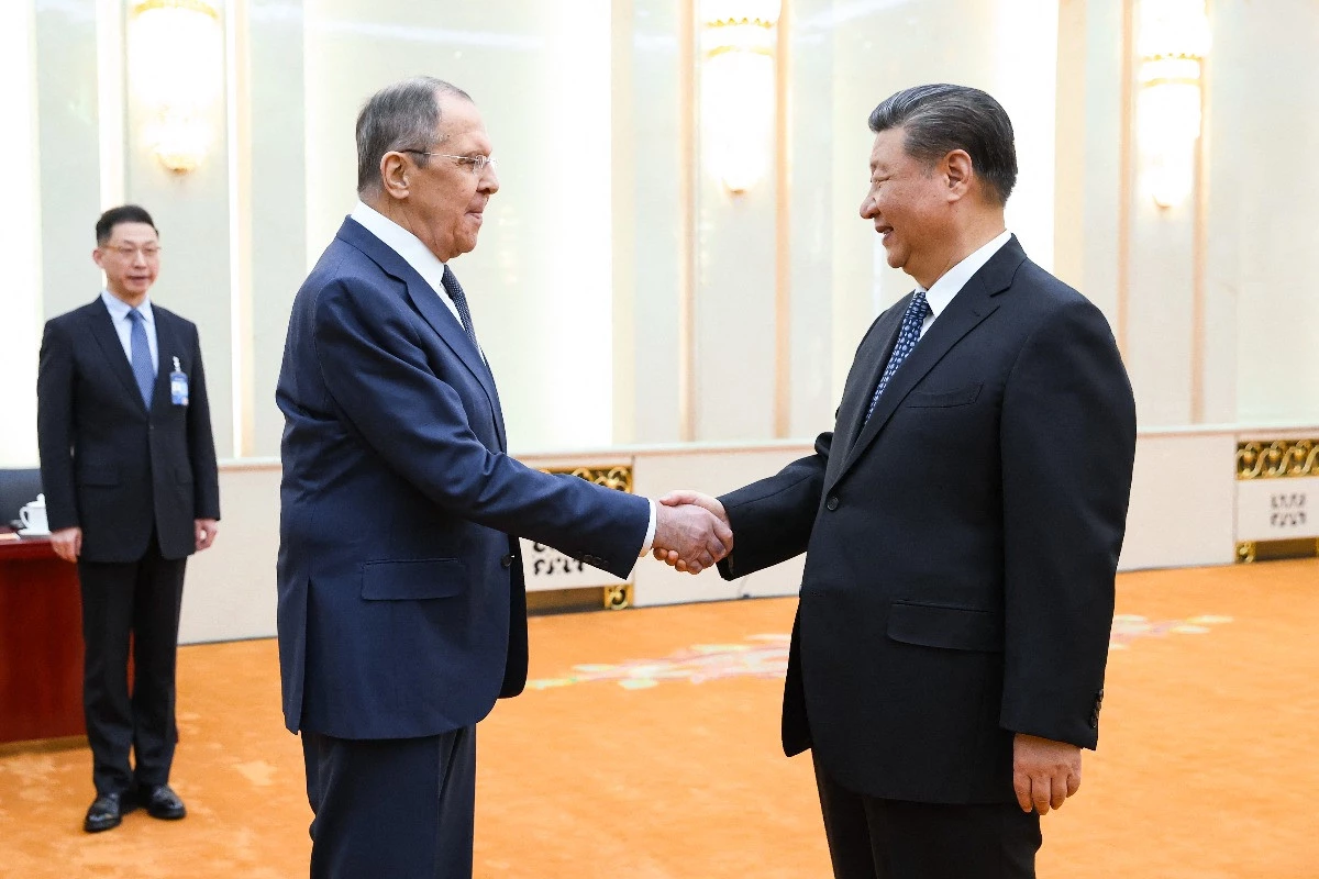 Chinese President Xi meets Russian FM Lavrov
