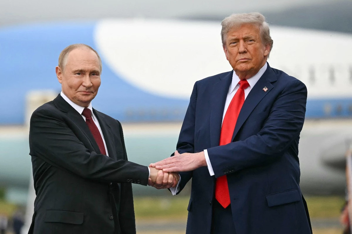 Historic moment: Donald Trump and Vladimir Putin arrive in Alaska