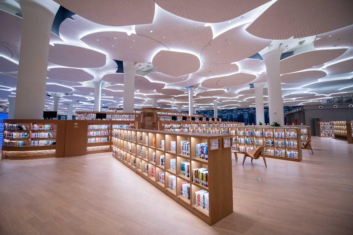 Spectacular new library opens in Beijing