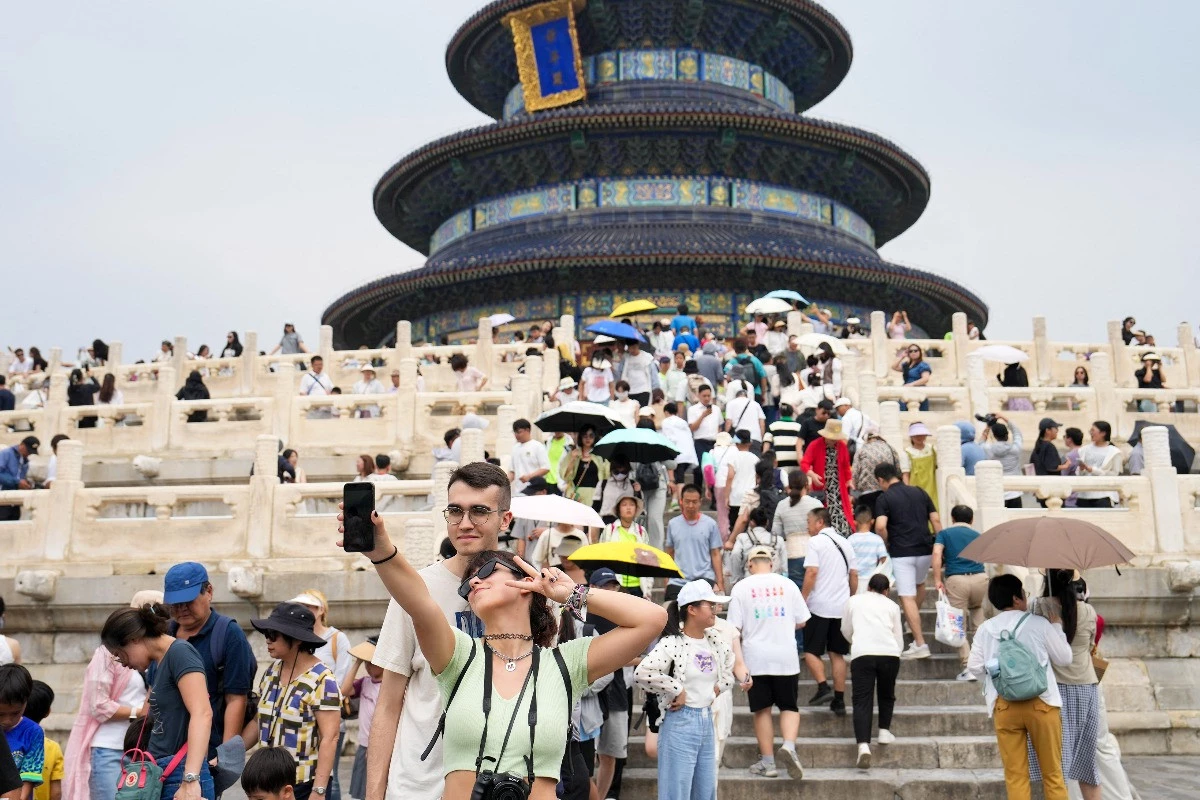 China sees surge of foreign travelers