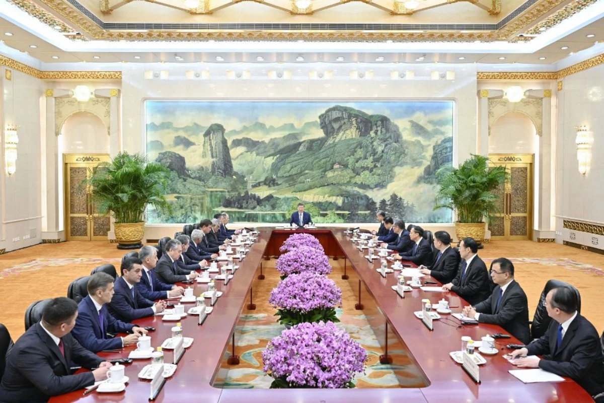 Xi Jinping meets SCO foreign ministers
