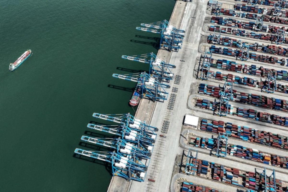 China addresses trade restrictions