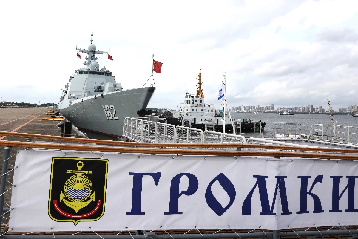 Russia and China launch large-scale naval exercises in two oceans and three seas<br>