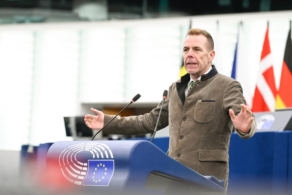 Austria needs to maintain its bridge role