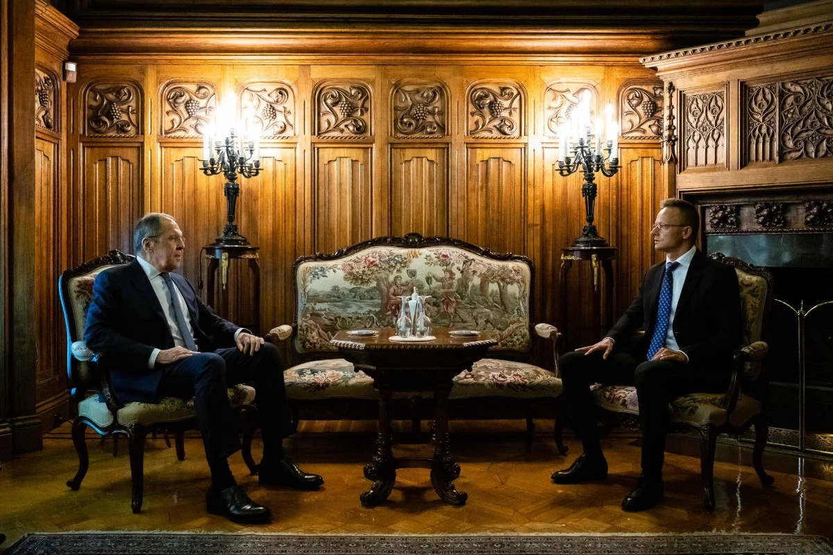 Hungarian FM holds talks with Sergey Lavrov