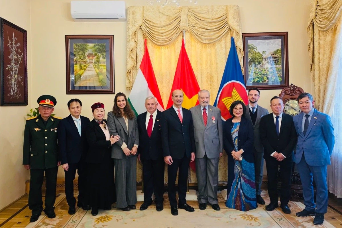Important bridge between the Vietnamese and Hungarian people