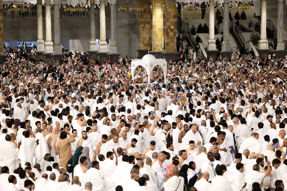 Muslims worldwide celebrate Eid al-Fitr, the end of Ramadan