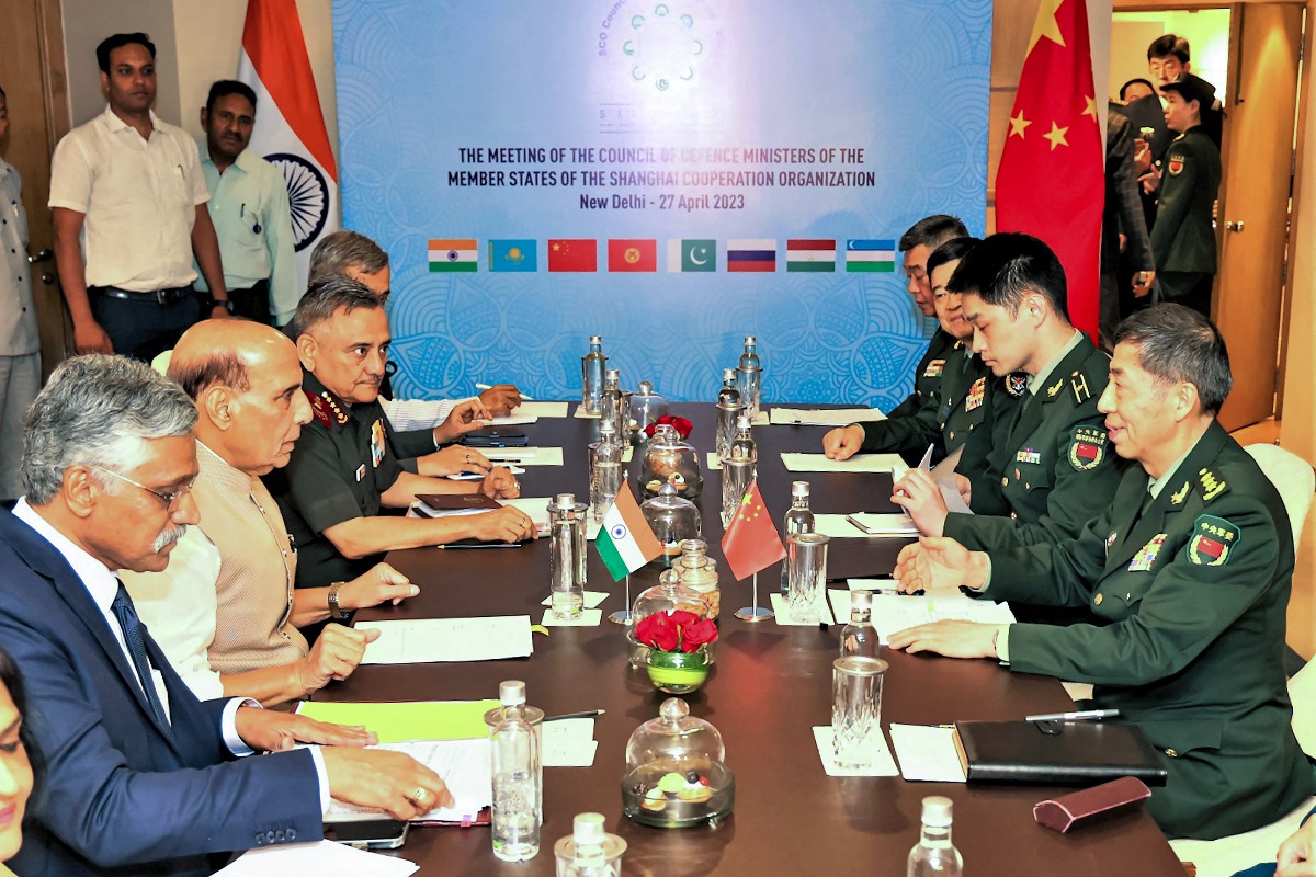 Chinese, Indian defence ministers meet in Delhi