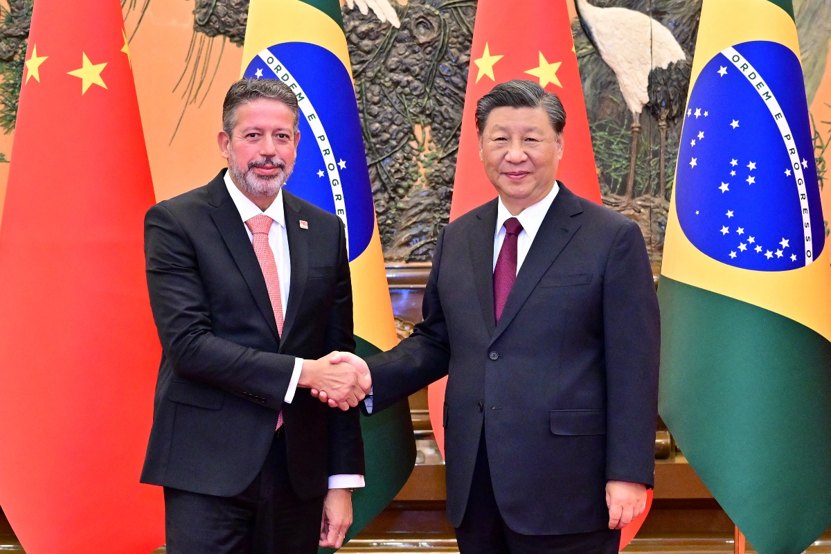 Xi meets president of Brazil's Chamber of Deputies