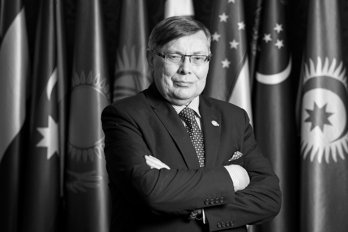 Former Hungarian ambassador János Hóvári passed away 