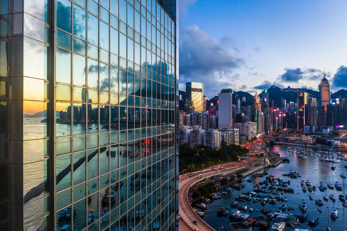 Hong Kong economy sustains growth as tourism, stocks rebound