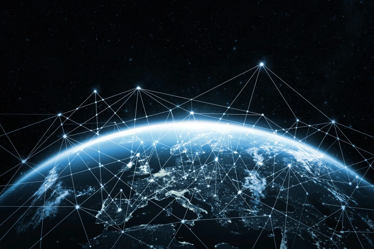 Connectivity vs. decoupling and economic warfare