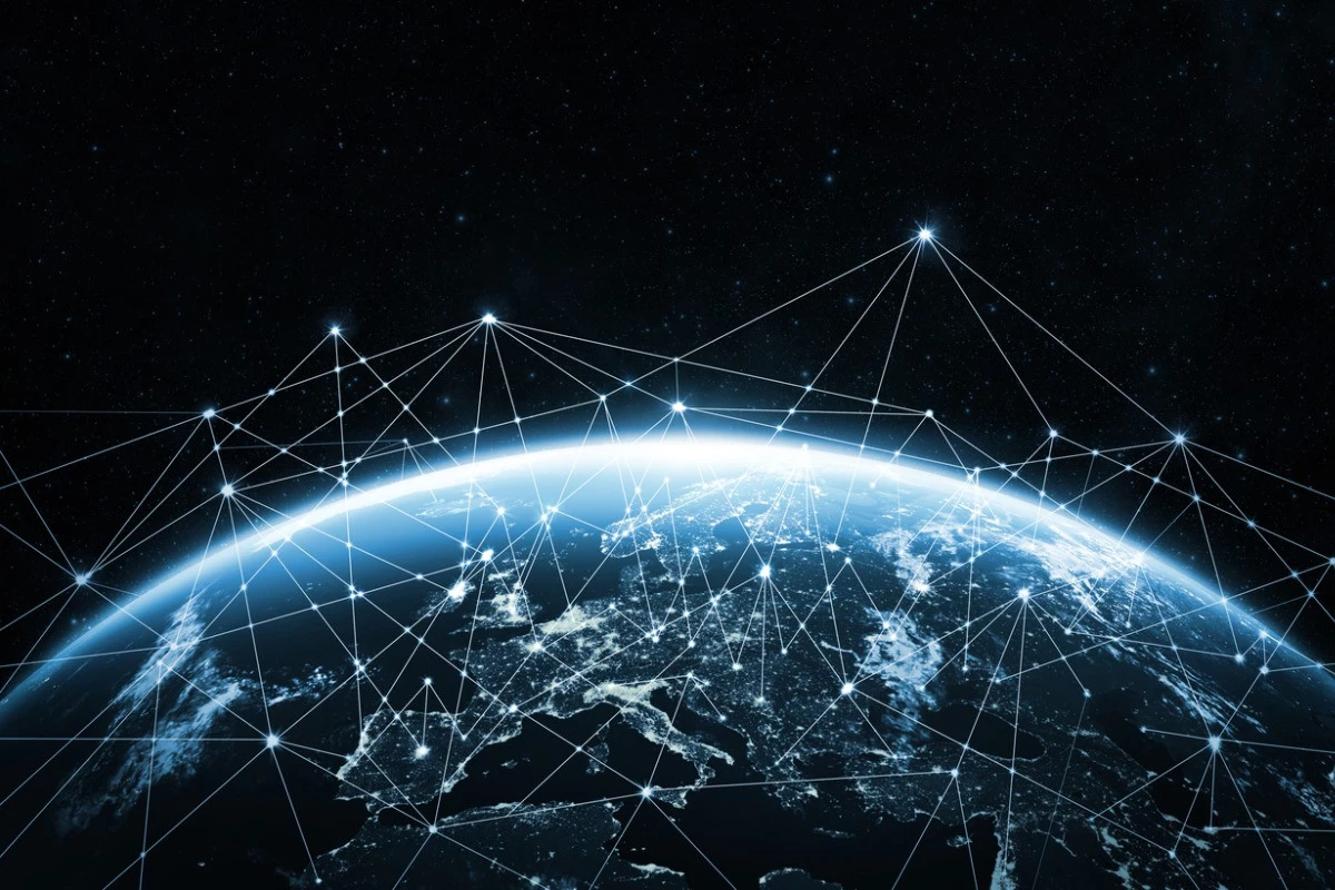 Connectivity vs. decoupling and economic warfare