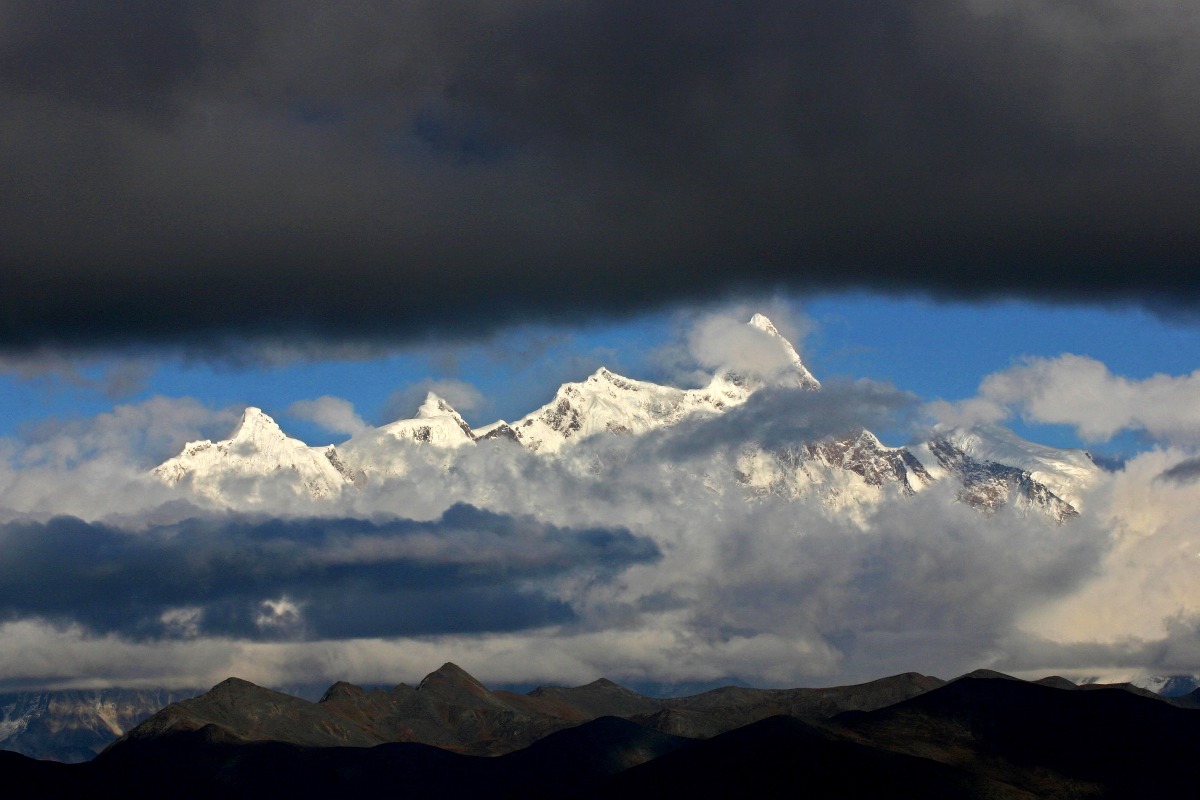 Melting glaciers make Tibetan Plateau lakes more hospitable, boost water supplies