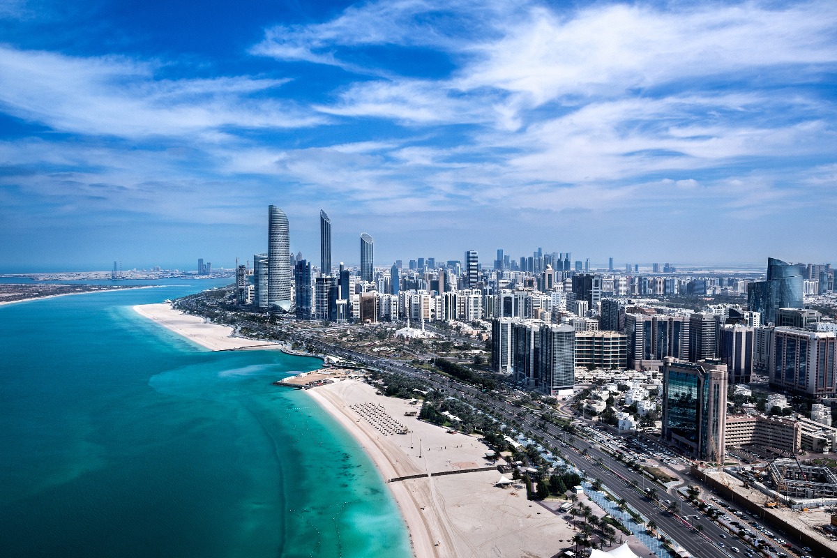 United Arab Emirates: The link between East and West