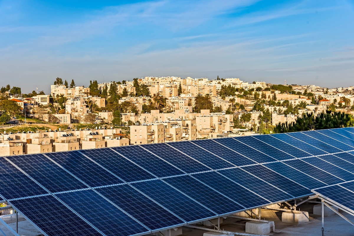Israeli company signs solar deal with Saudi Arabia