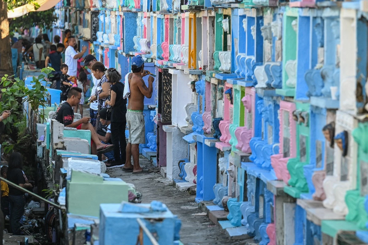 Millions of Christians celebrate All Saints' Day in the Philippines